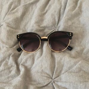 perfect condition american eagle sunglasses